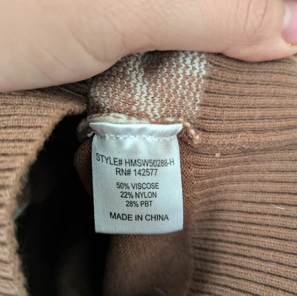 Haute Monde Brown and White Houndstooth Crop Top - Picture 6 of 7